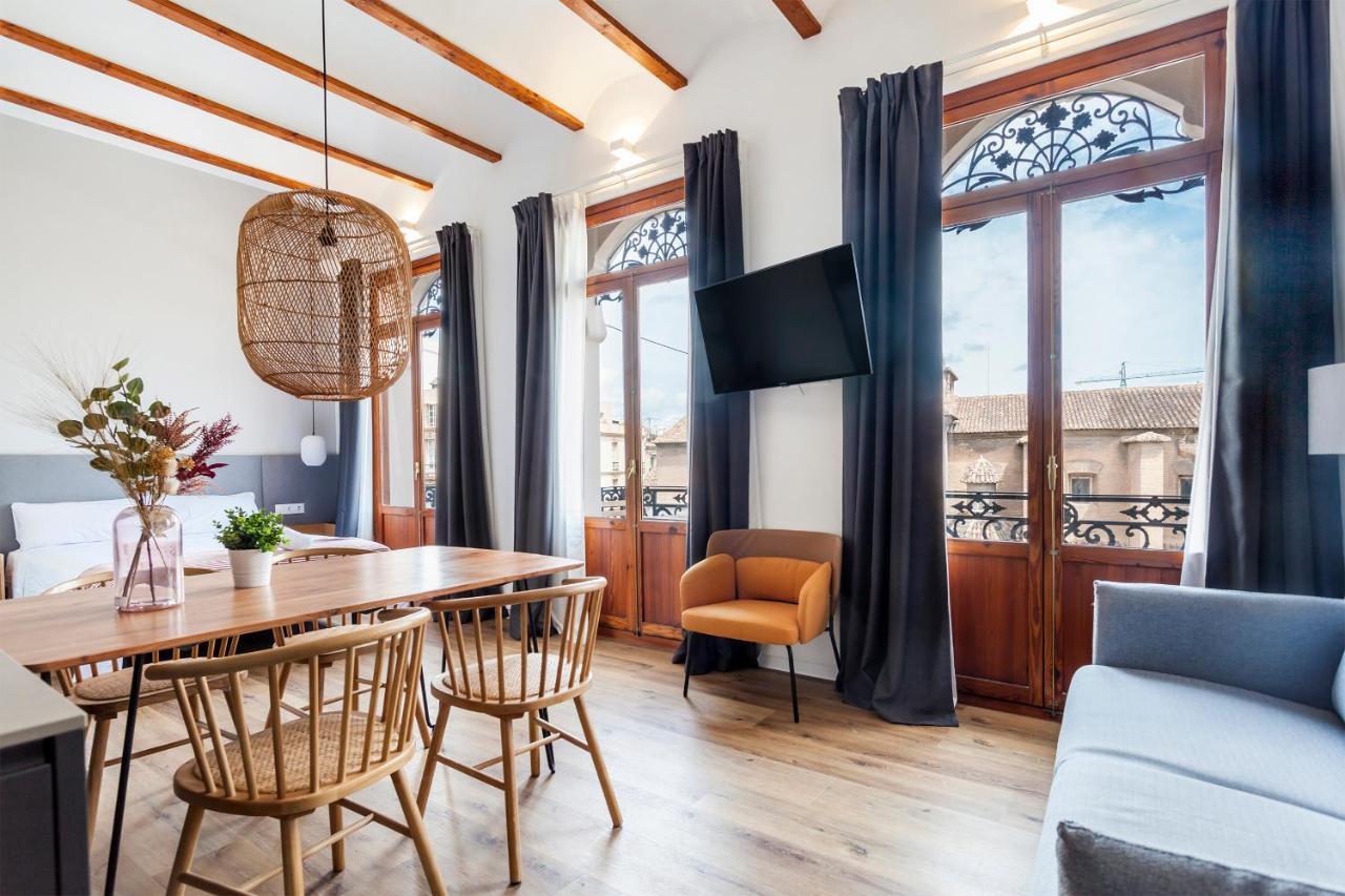 Puerto Beach Suites Валенсія Екстер'єр фото
